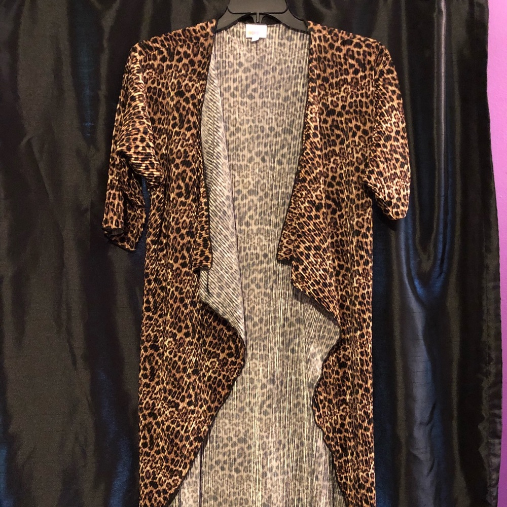 Lula Roe leopard print Shirley